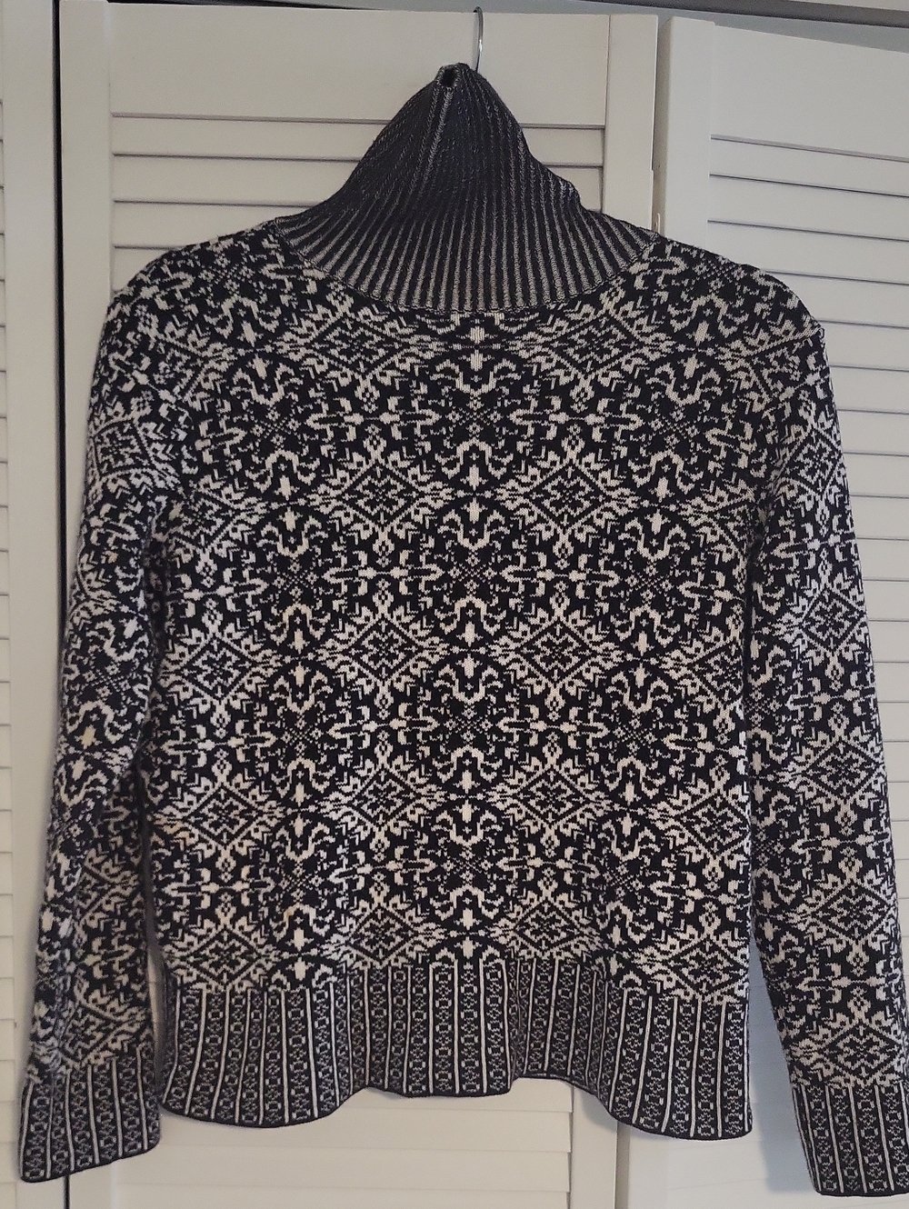 Talbots Black and White Fair Isle Turtleneck Sweater. Size Medium.